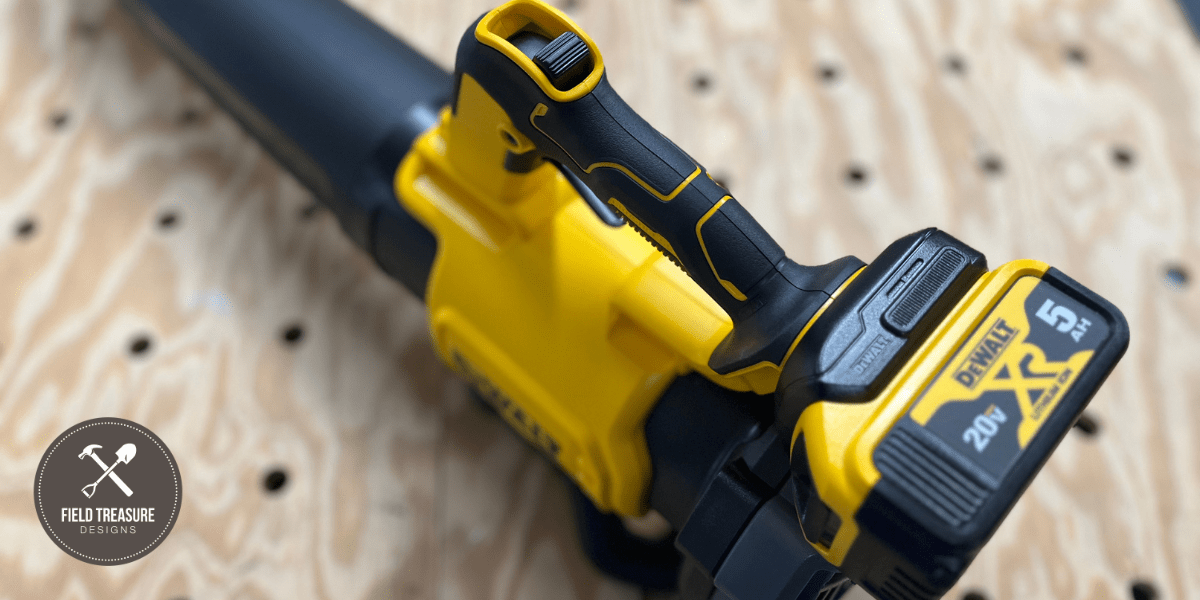 DEWALT 20V BLOWER VS MAKITA 18V BLOWER Which One is better? Field