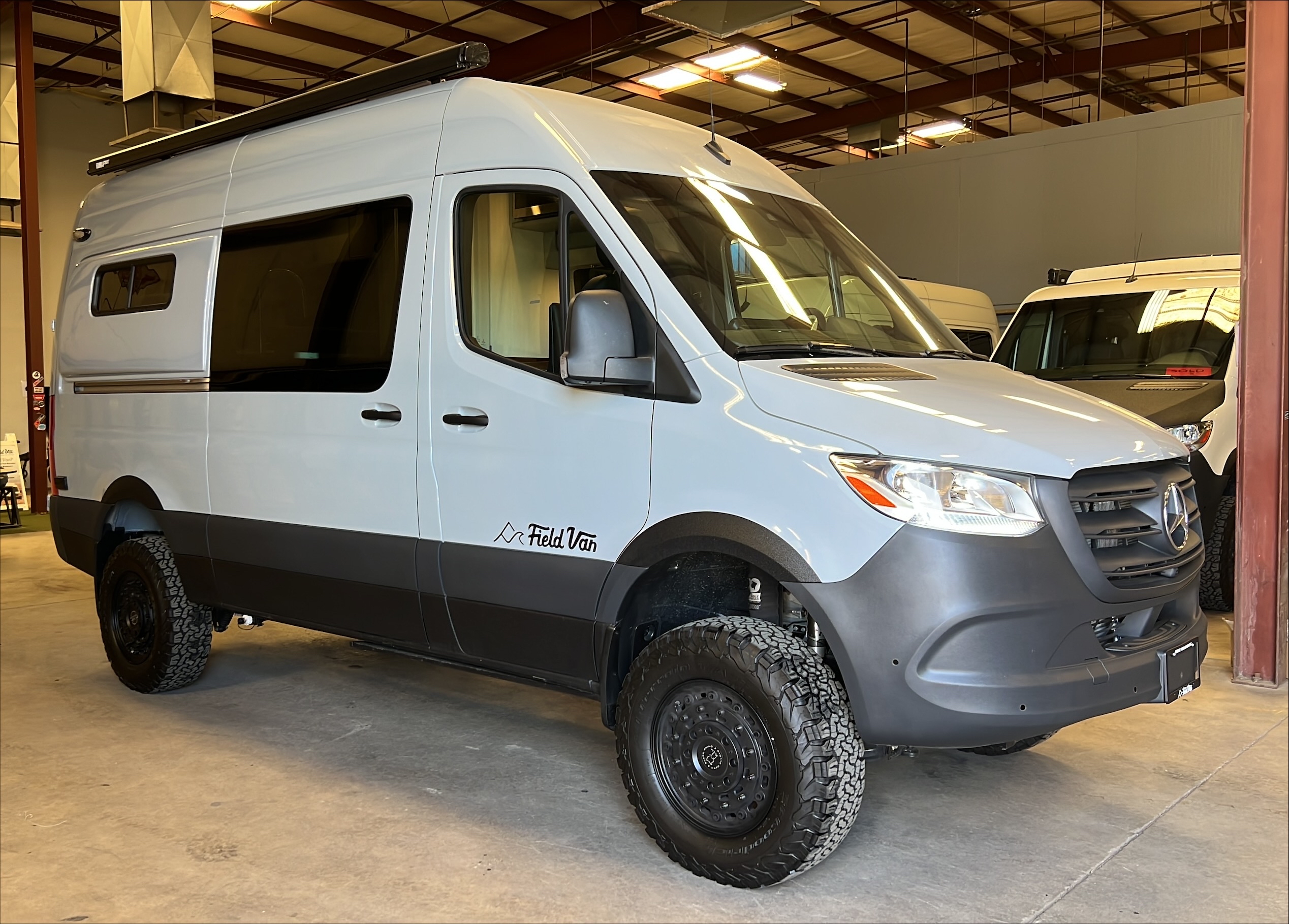 Meadow M2 Sprinter 2500 144 4x4 Silver Gray Field Van
