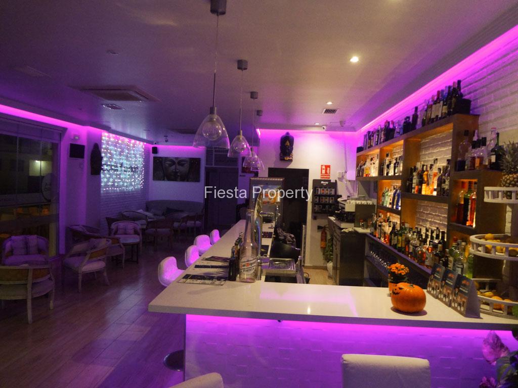 Front Line Café bar for sale in Fuengirola, Costa del Sol Fiesta Property