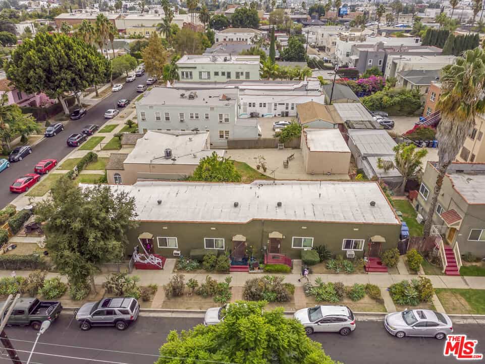 4404 Clayton Avenue Figure 8 Realty