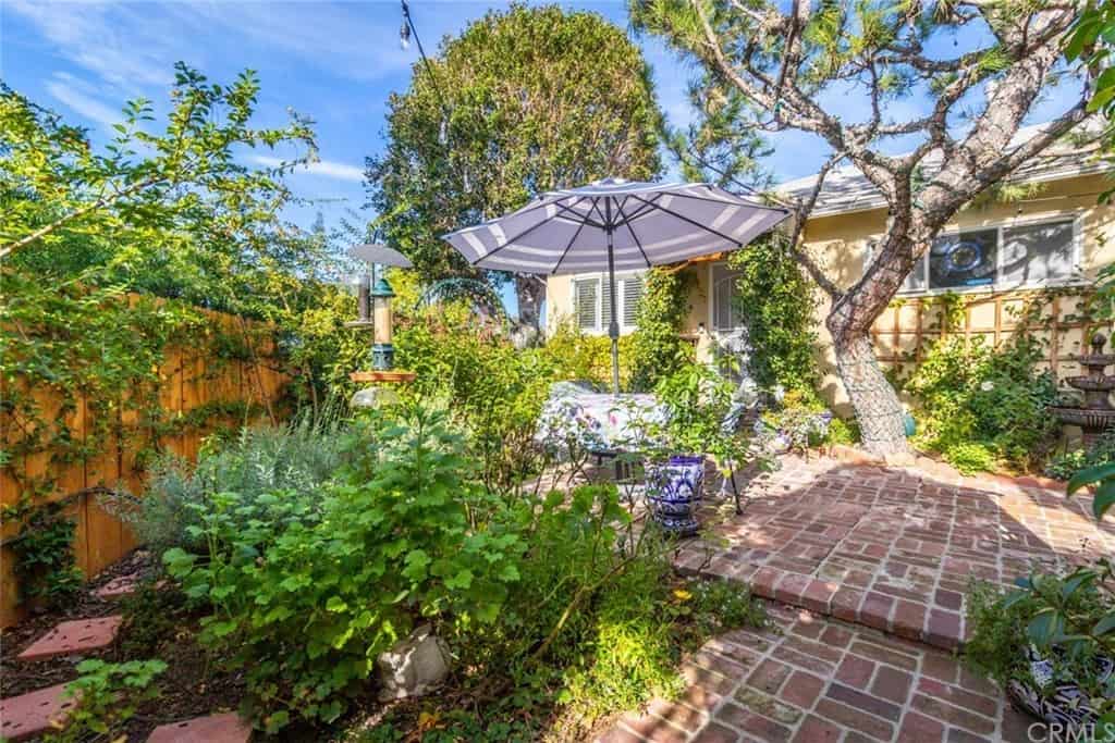 3227 Drive Figure 8 Realty