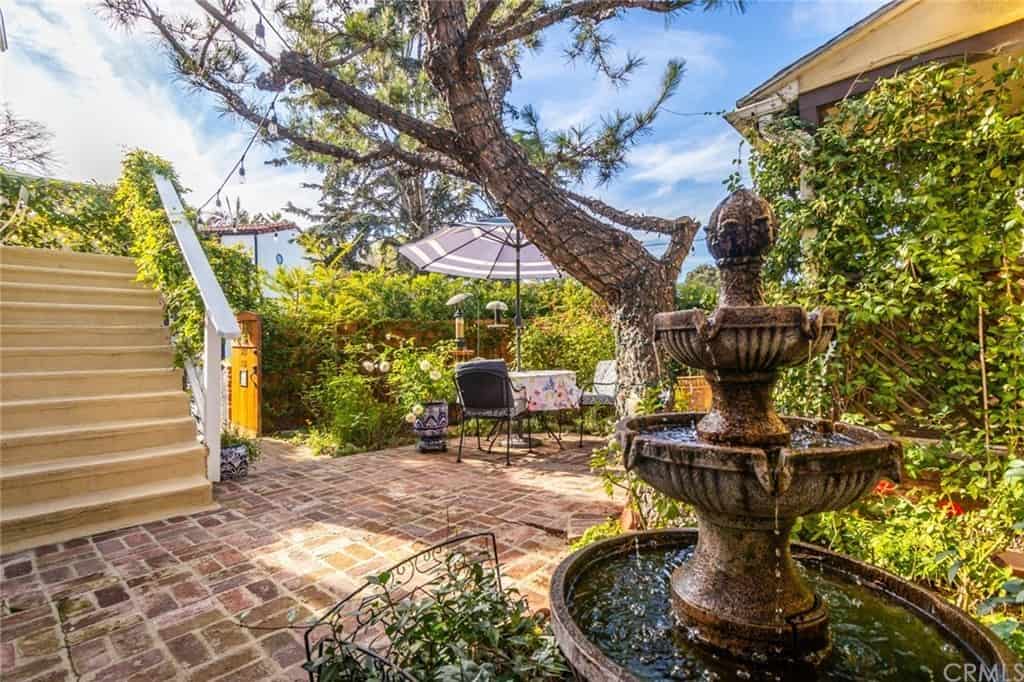 3227 Drive Figure 8 Realty