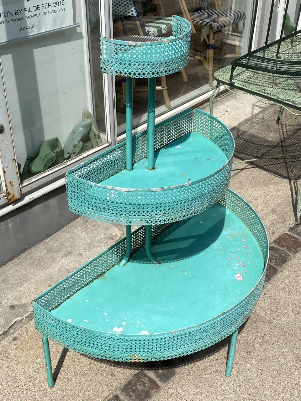 Metal Shelving Unit Fil De Fer