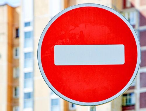В пяти районах Петербурга ограничат движение