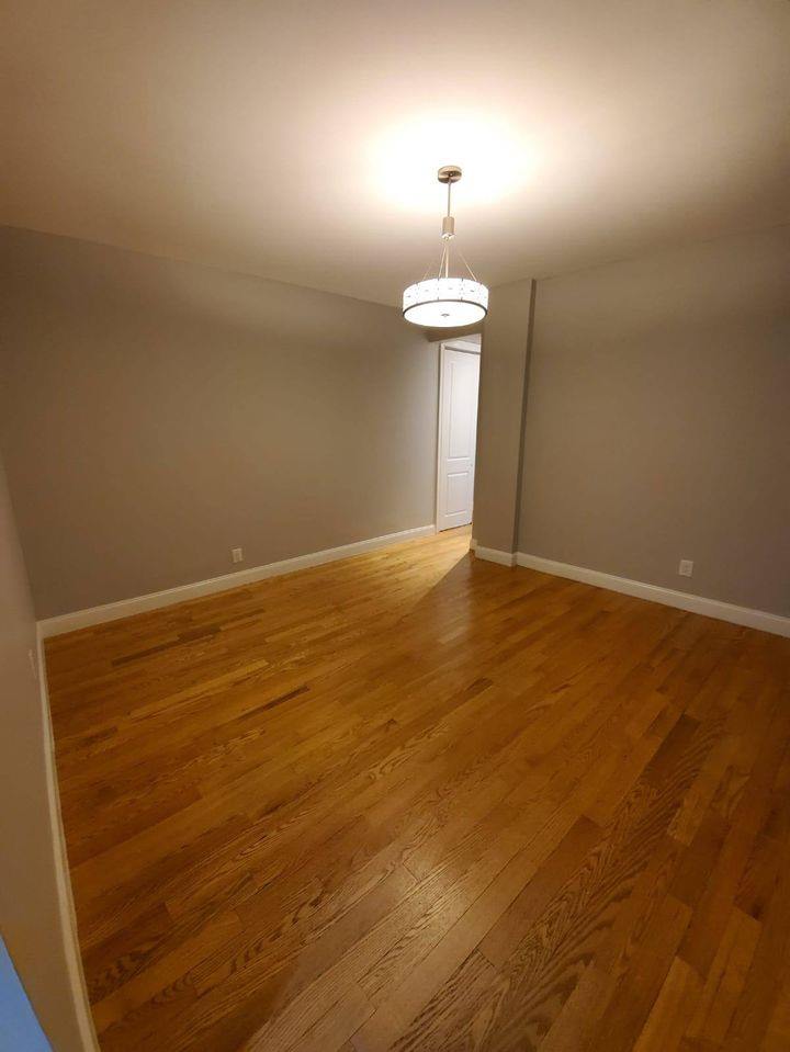 A FEW 1 BEDROOM APARTMENTS RENTALS IN CROWN HEIGHTS, TWO SINKS, WASHER