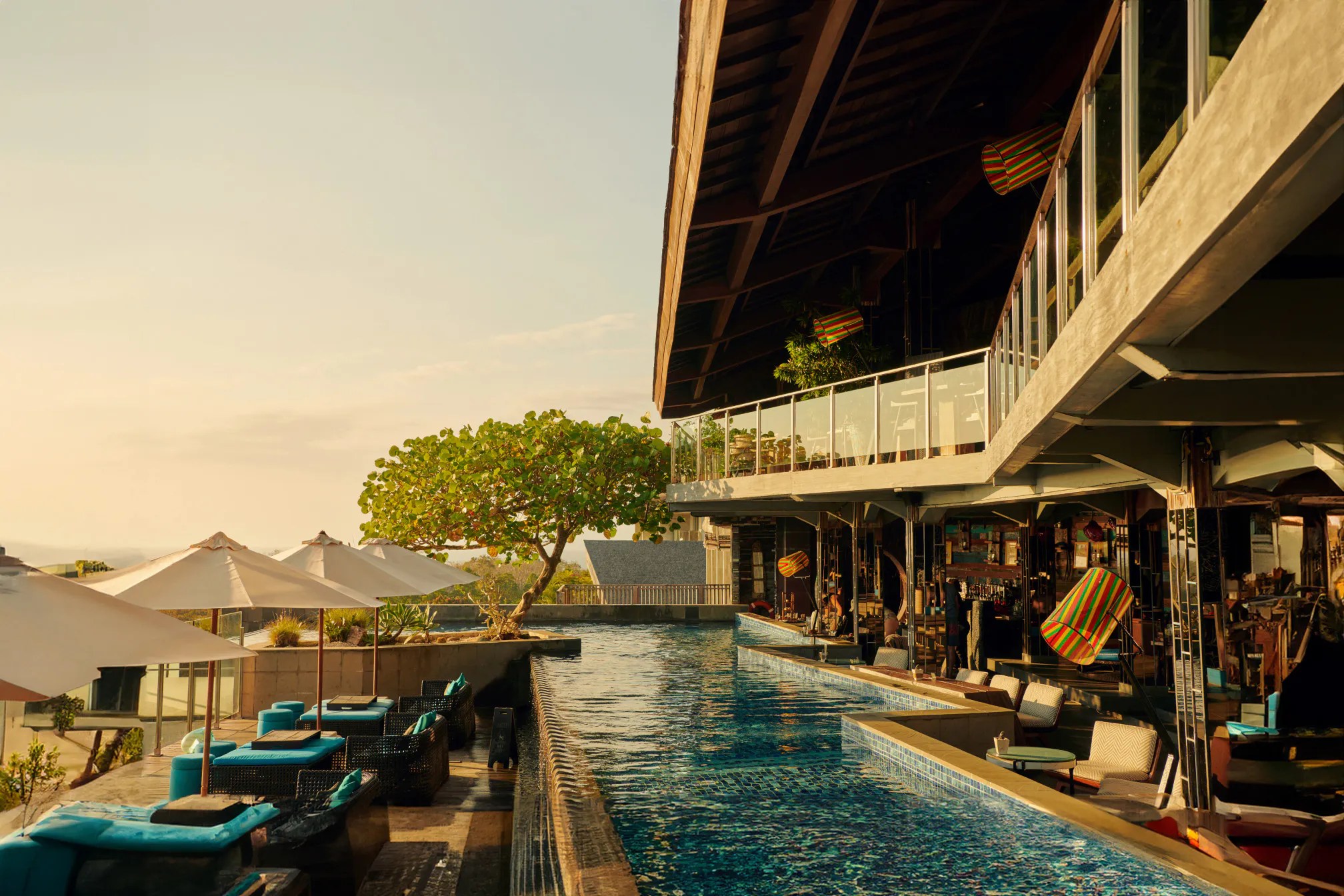 UNIQUE Rooftop Bar & Restaurant Dining AYANA Bali