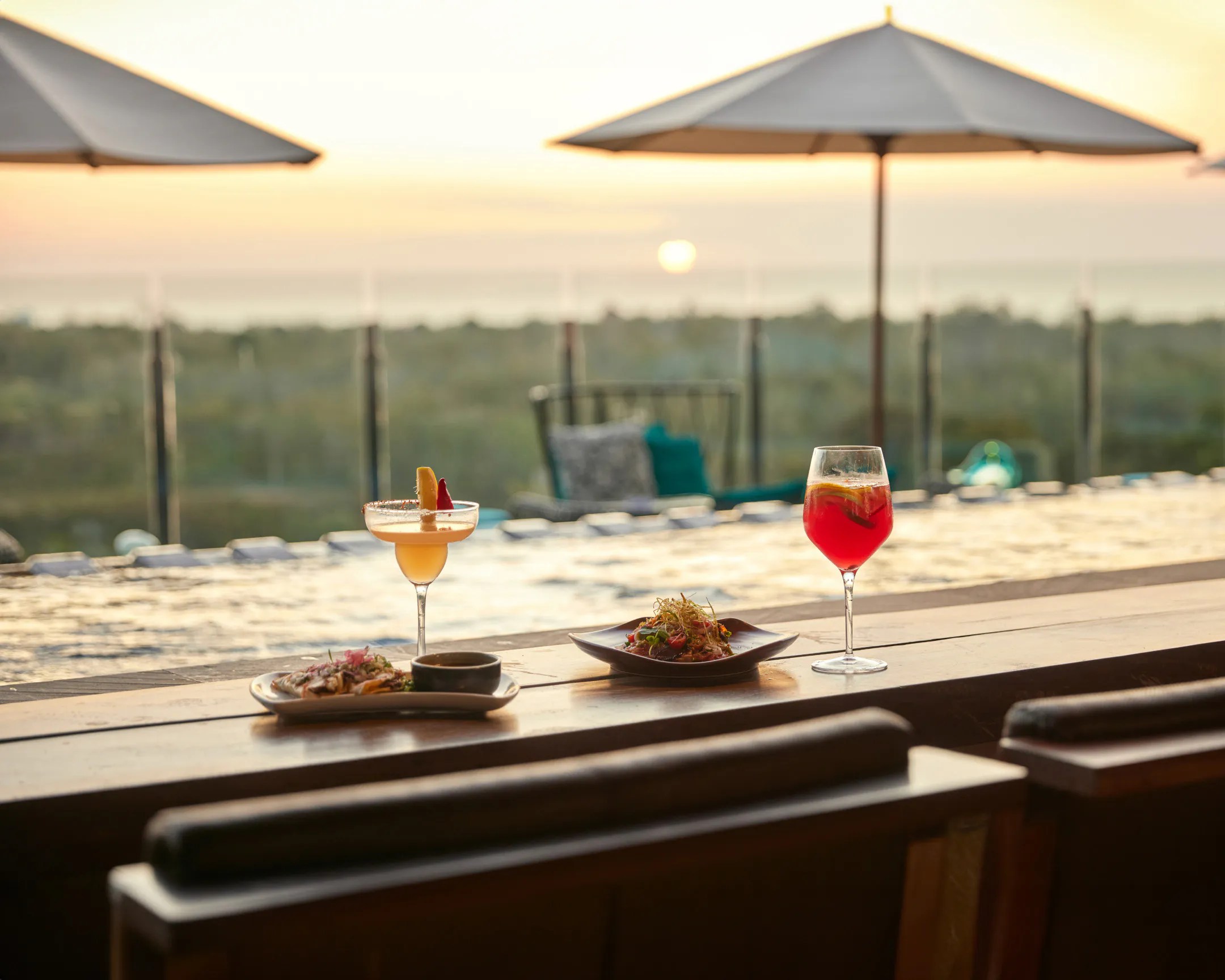 UNIQUE Rooftop Bar & Restaurant Dining AYANA Bali