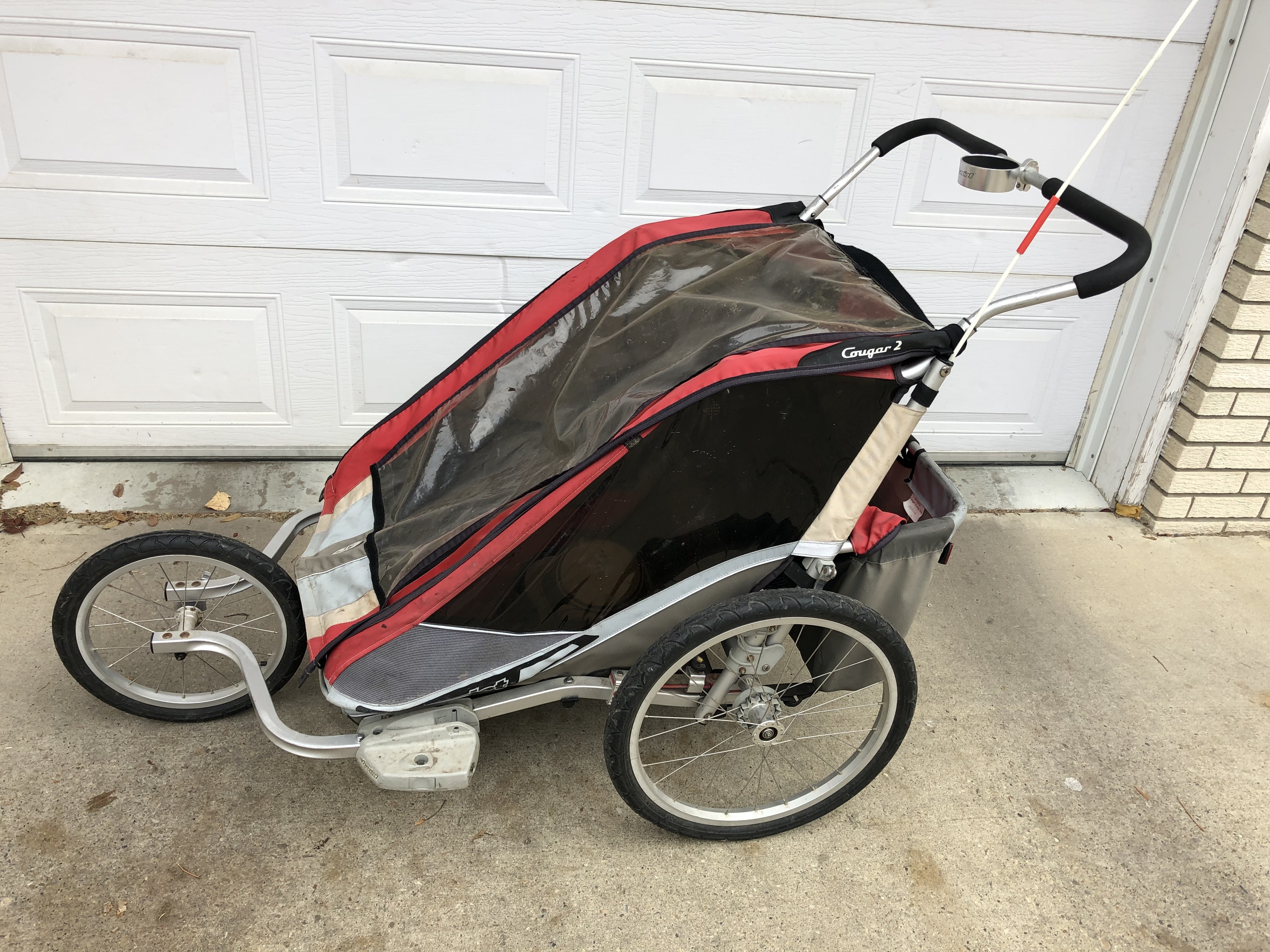 2010 Chariot Cougar 2 stroller