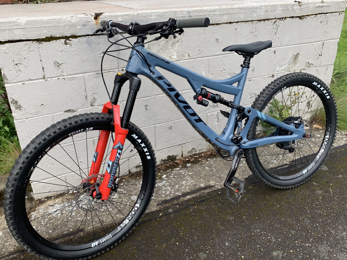 Stolen 2020 Pivot Mach 6