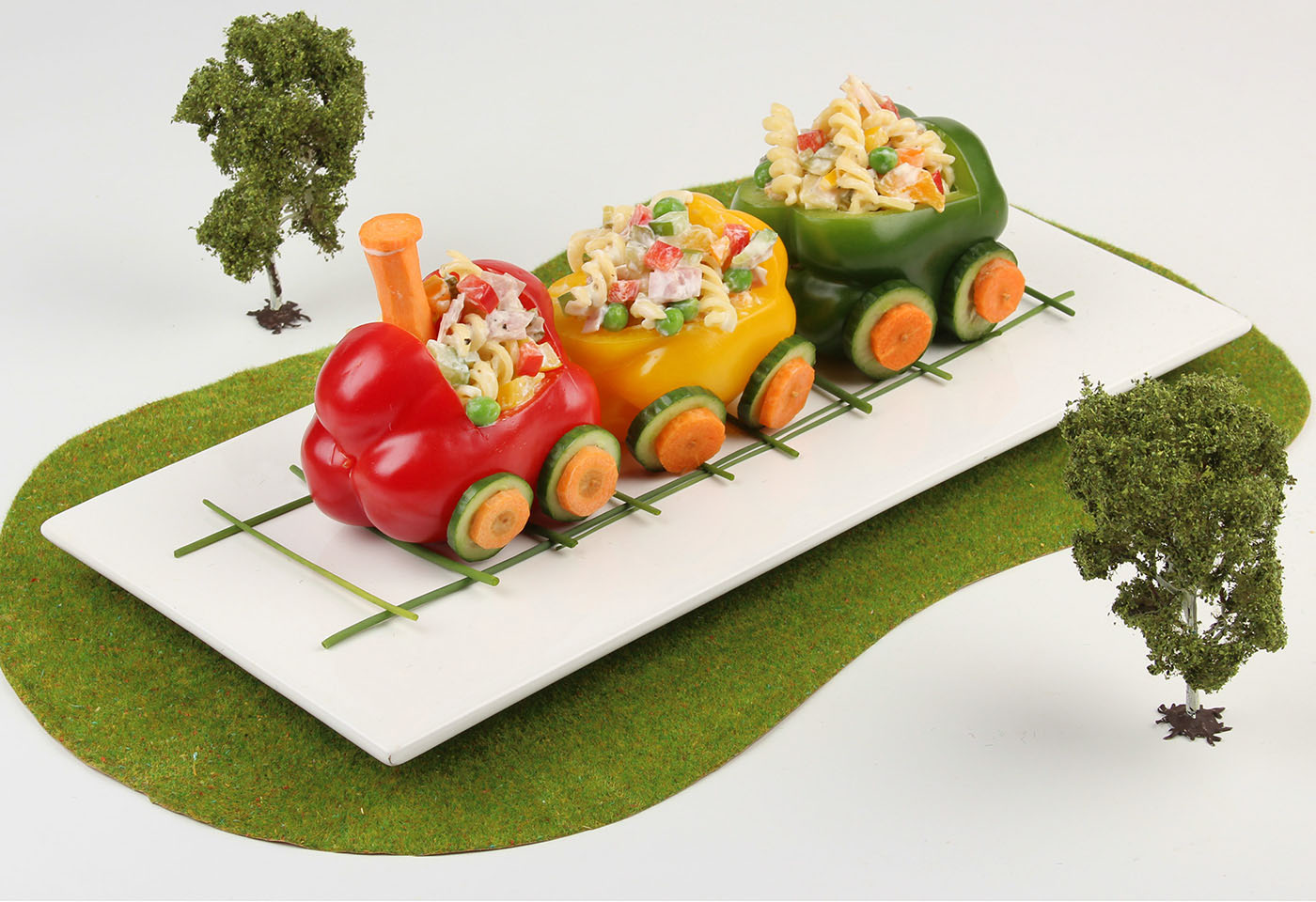 Paprikazug mit Nudelsalat Frisch Gekocht Kids