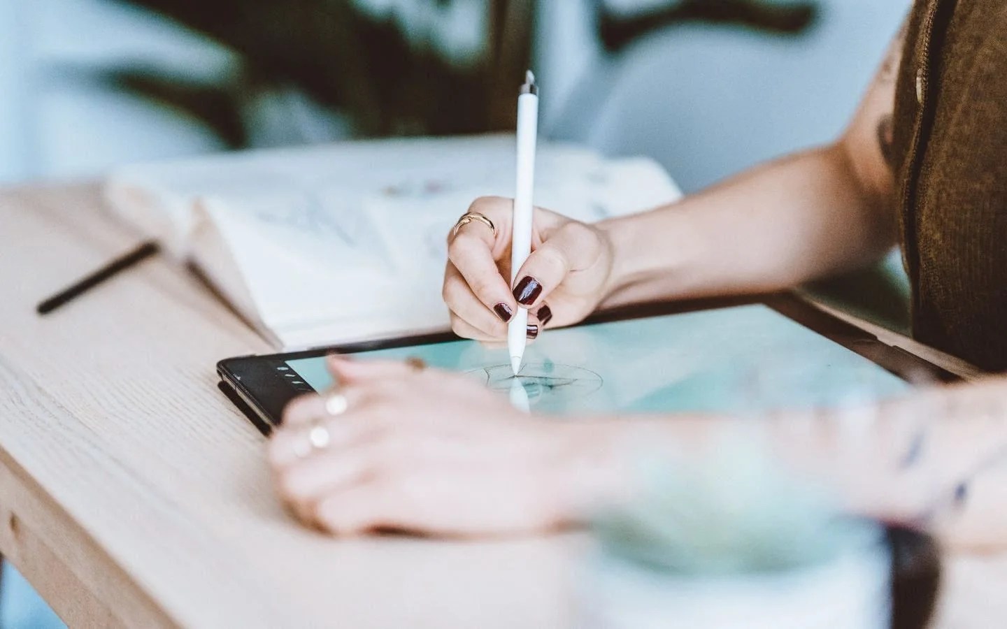 9 Successful PrintOnDemand Store Examples Printful