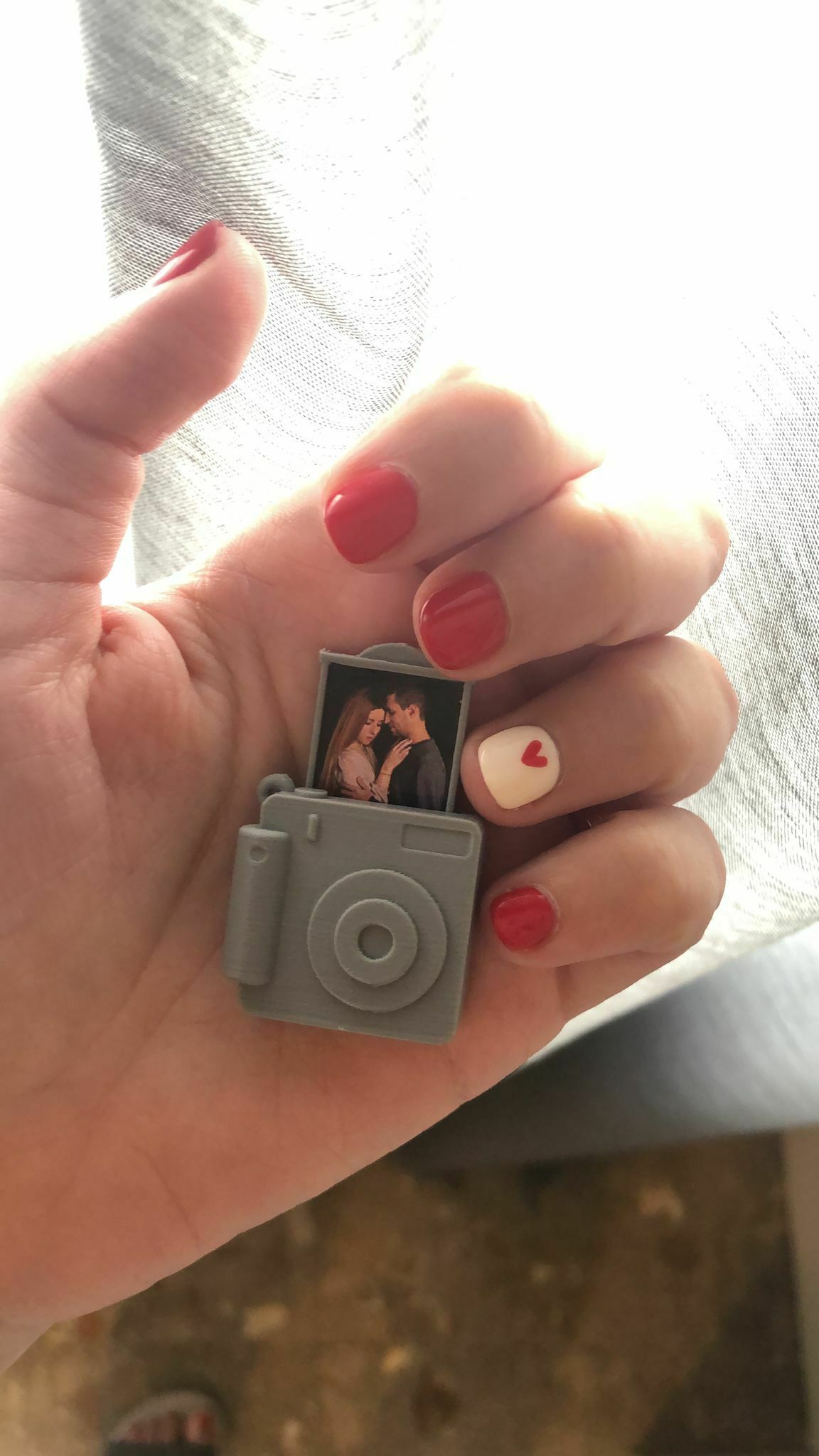 STL file Polaroid camera keychain・3D printer model to download・Cults