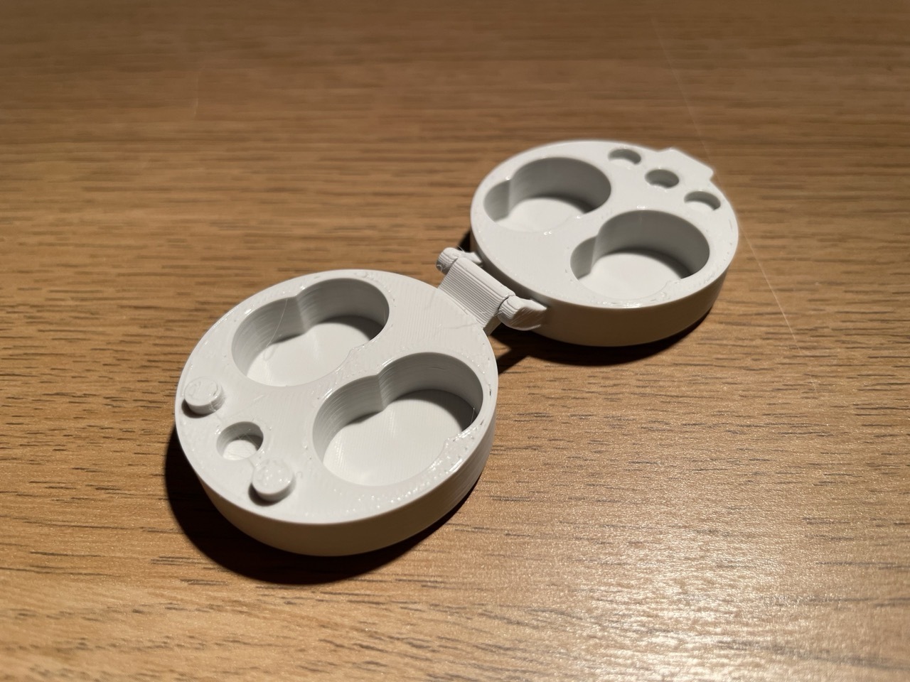 STL file Loop Earplug Carry Case 📱・3D printable design to download・Cults