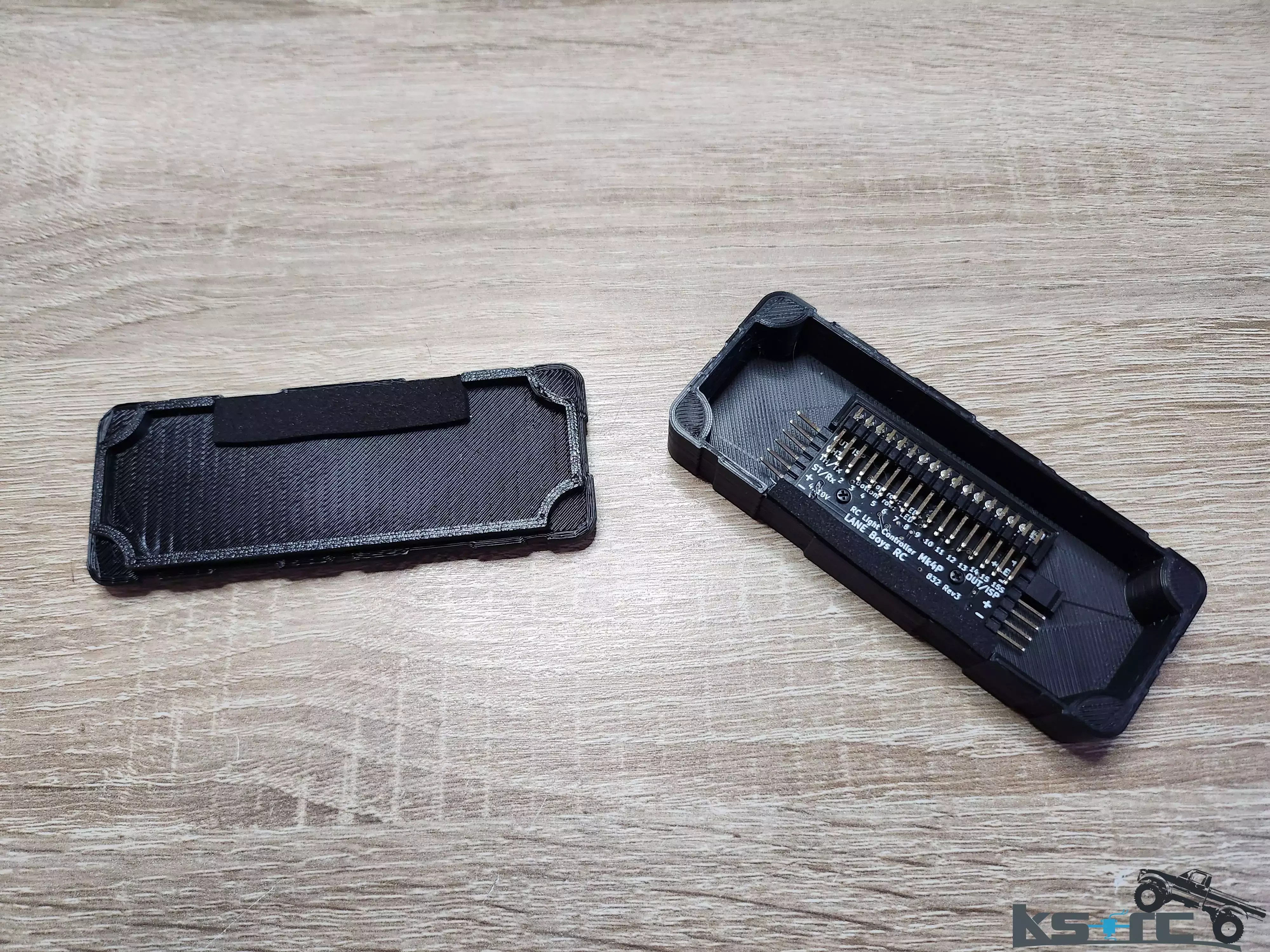 Free STL file Box for LaneBoysRC RC Light Controller 📦・3D print model to download・Cults