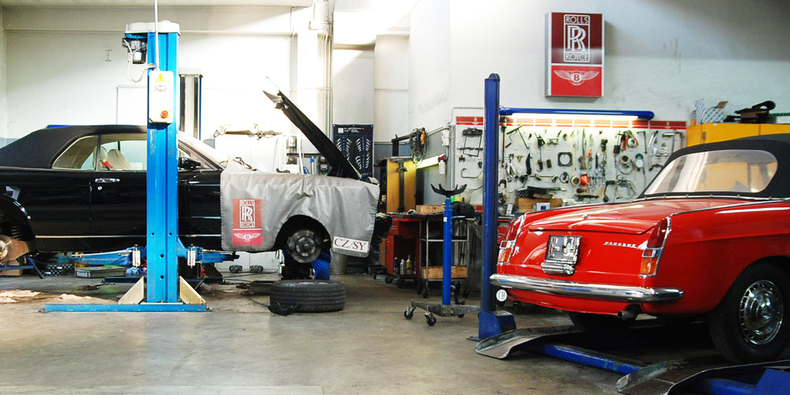 AUTOHAUS CLASSICS BASEL Oldtimerservice RollsRoyce + Bentley