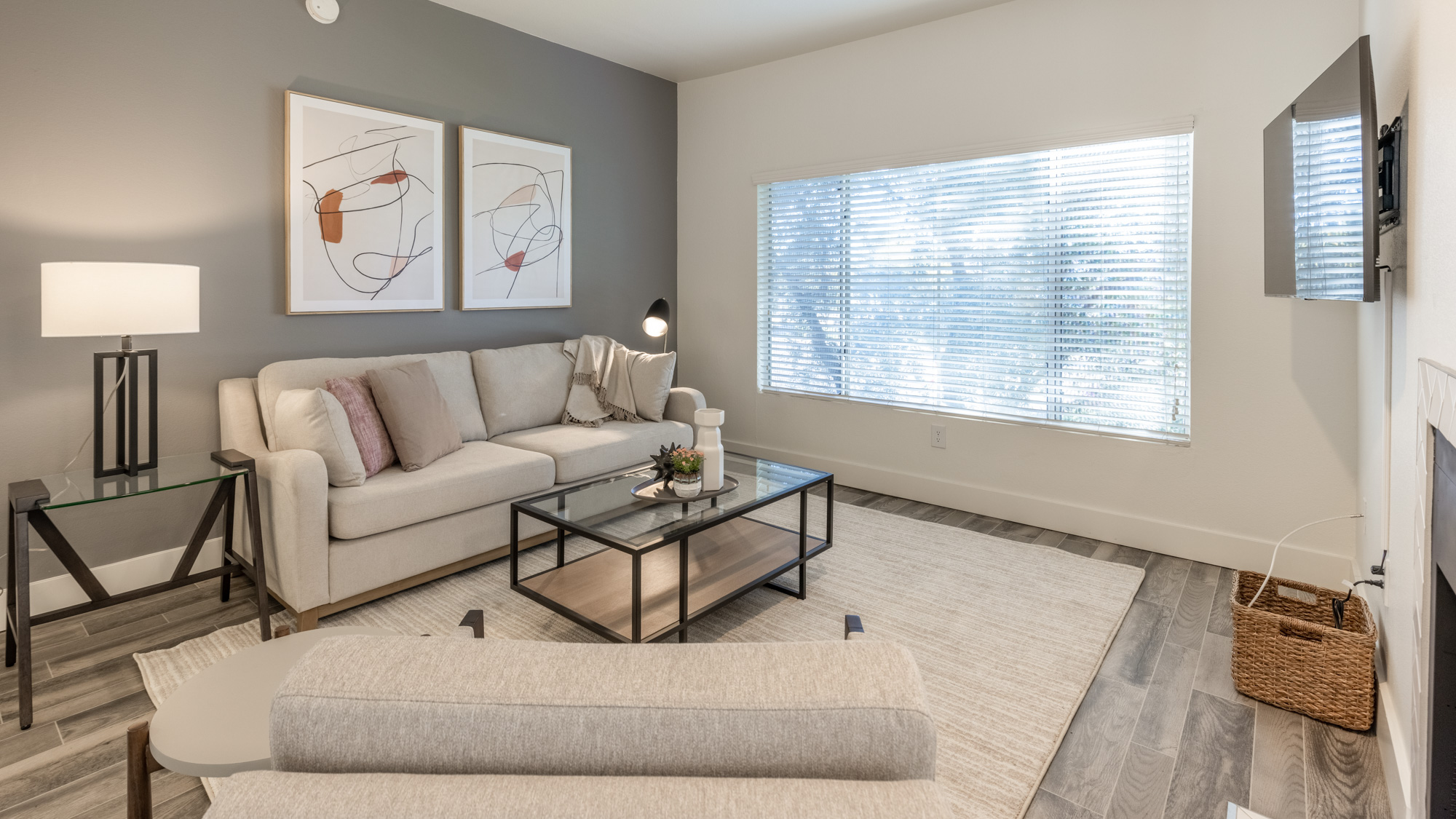 Rent San Marino 2177 in Tempe, AZ Landing