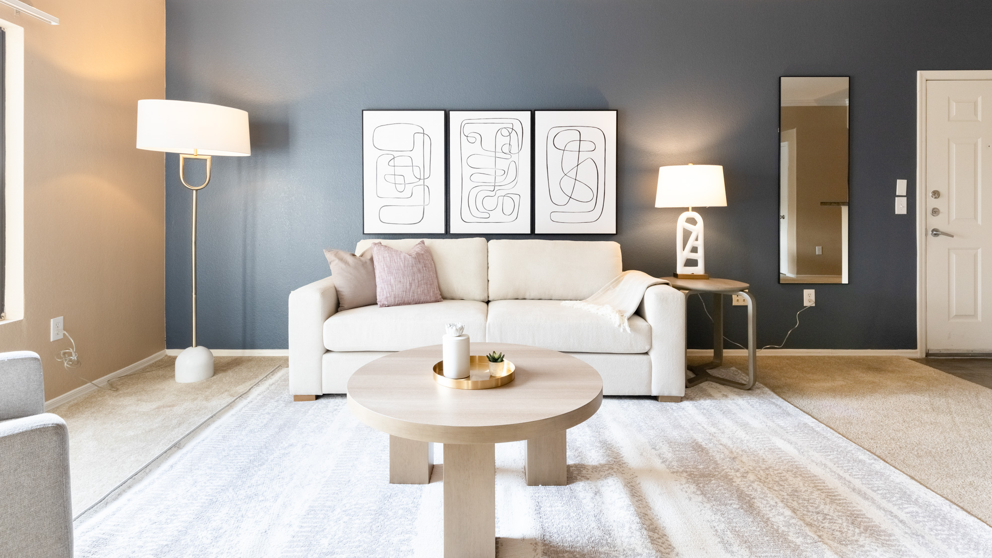 Rent Lazo Apartments 1038 in Chandler, AZ Landing