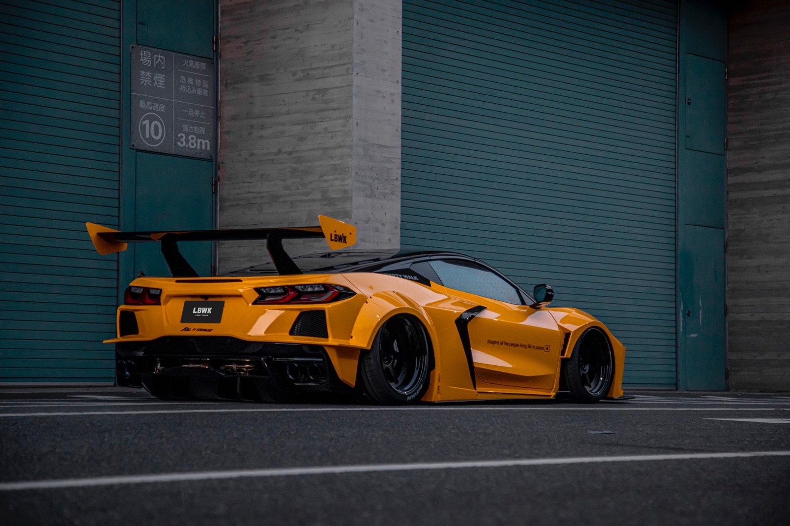Liberty Walk body kit for Chevrolet Corvette C8 Compra con entrega