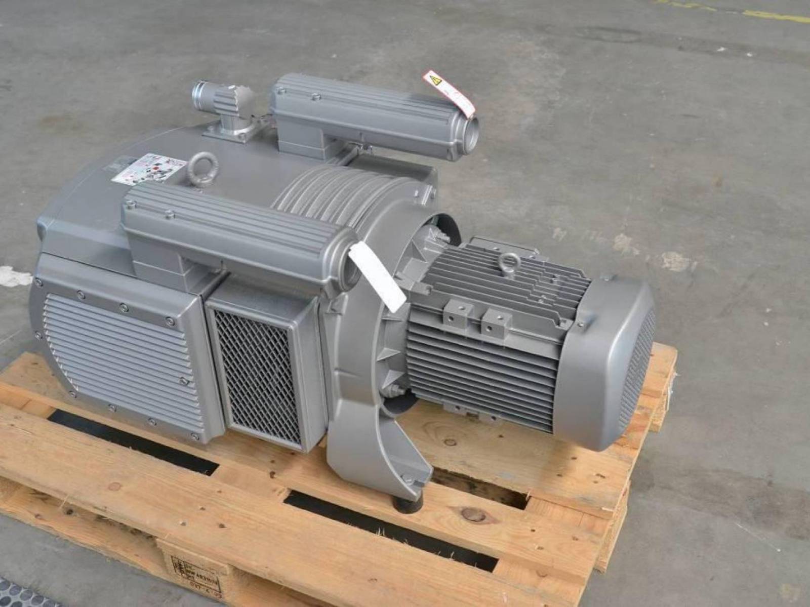 Vacuum pump BECKER VTLF 2.250 buy secondhand