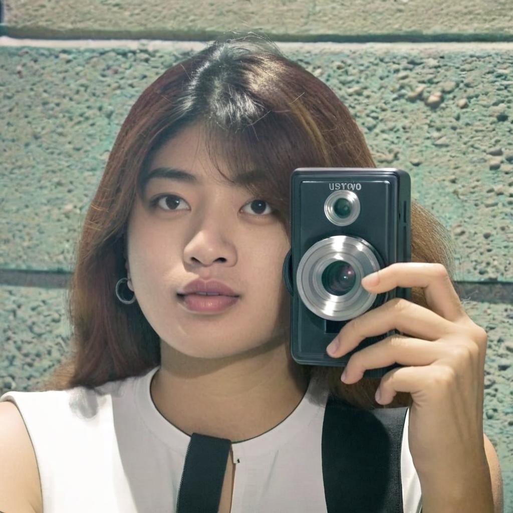 Capture Your Moment Bathroom Selfie Vibes