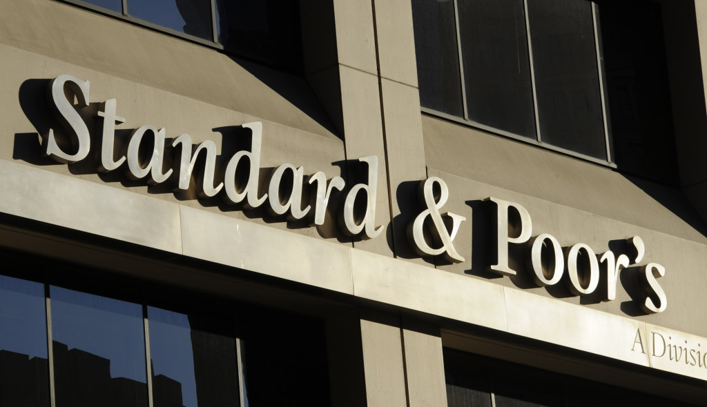 Illinois bonds once again rated just above junk