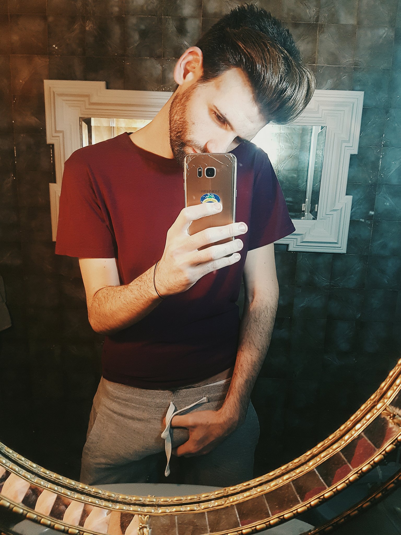 Grey Sweatpants Challenge, el último fenómeno viral en redes sociales