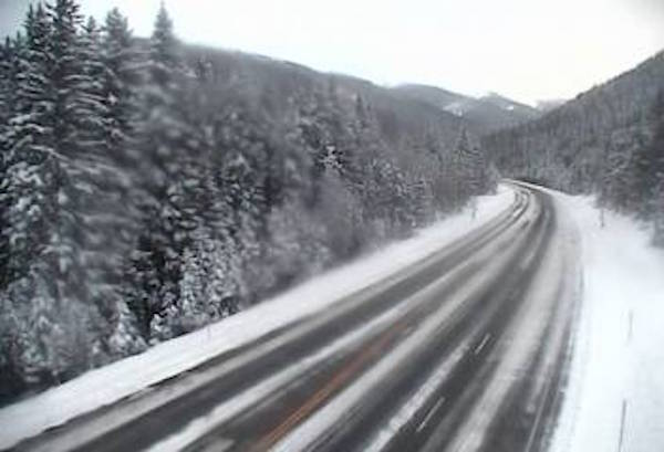 VIDEO Snowboarder Triggers Large Avalanche Berthoud Pass VIDEO Snowboarder Triggers Large Avalanche Berthoud Pass