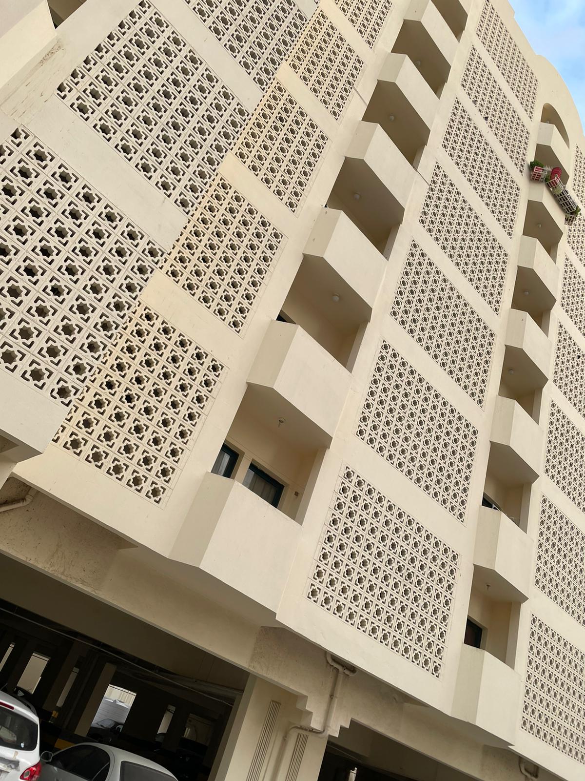 FULLY FURNISHED BED SPACE AVAILABLE IN NEW FLATS IN OLD SALATA Qatar