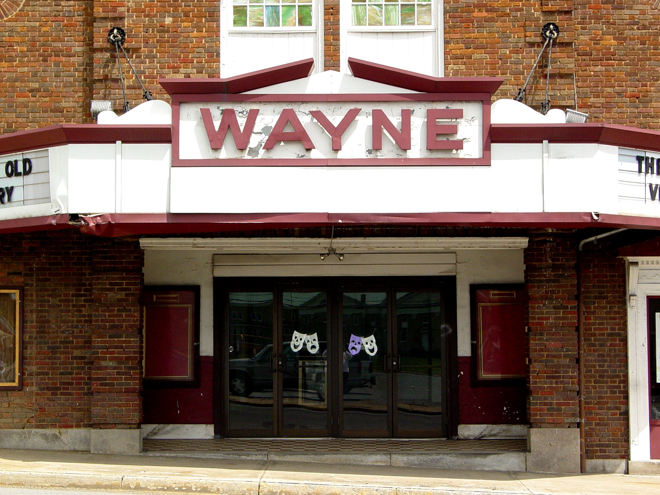The Schumin Web » Wayne Theatre marquee