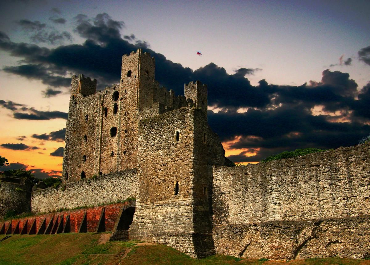 Rochester Castle (Rochester, 11th century12th century) Structurae
