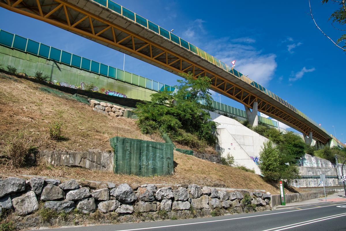 Structurae [en] A8 Directional Ramp Bridge