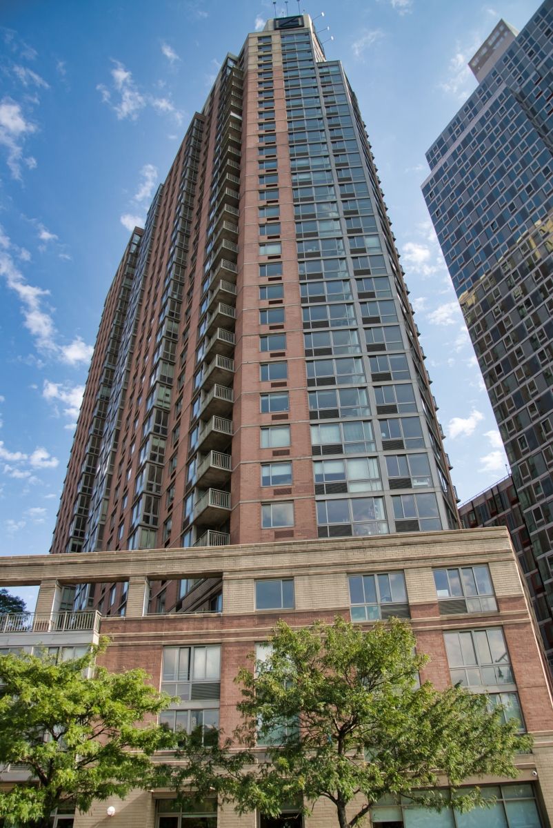 The Avalon Riverview (Long Island City, 2002) Structurae