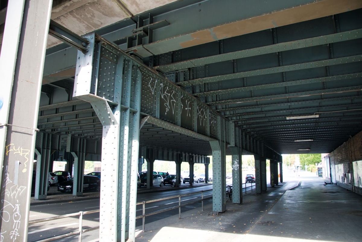 Steel bridge piers from around the world Structurae