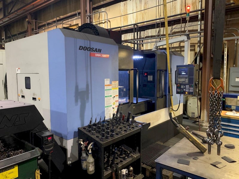 Doosan Daewoo DNM750, CNC vertical machining center, 30 automatic tool