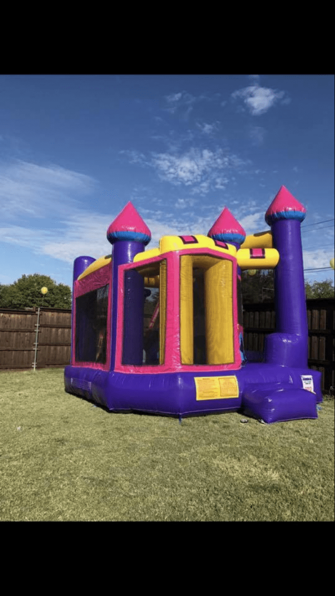 Dream Castle 4in1 Combo Bounce Universe Party Rentals, LLC inflatable rentals in Lancaster, TX.