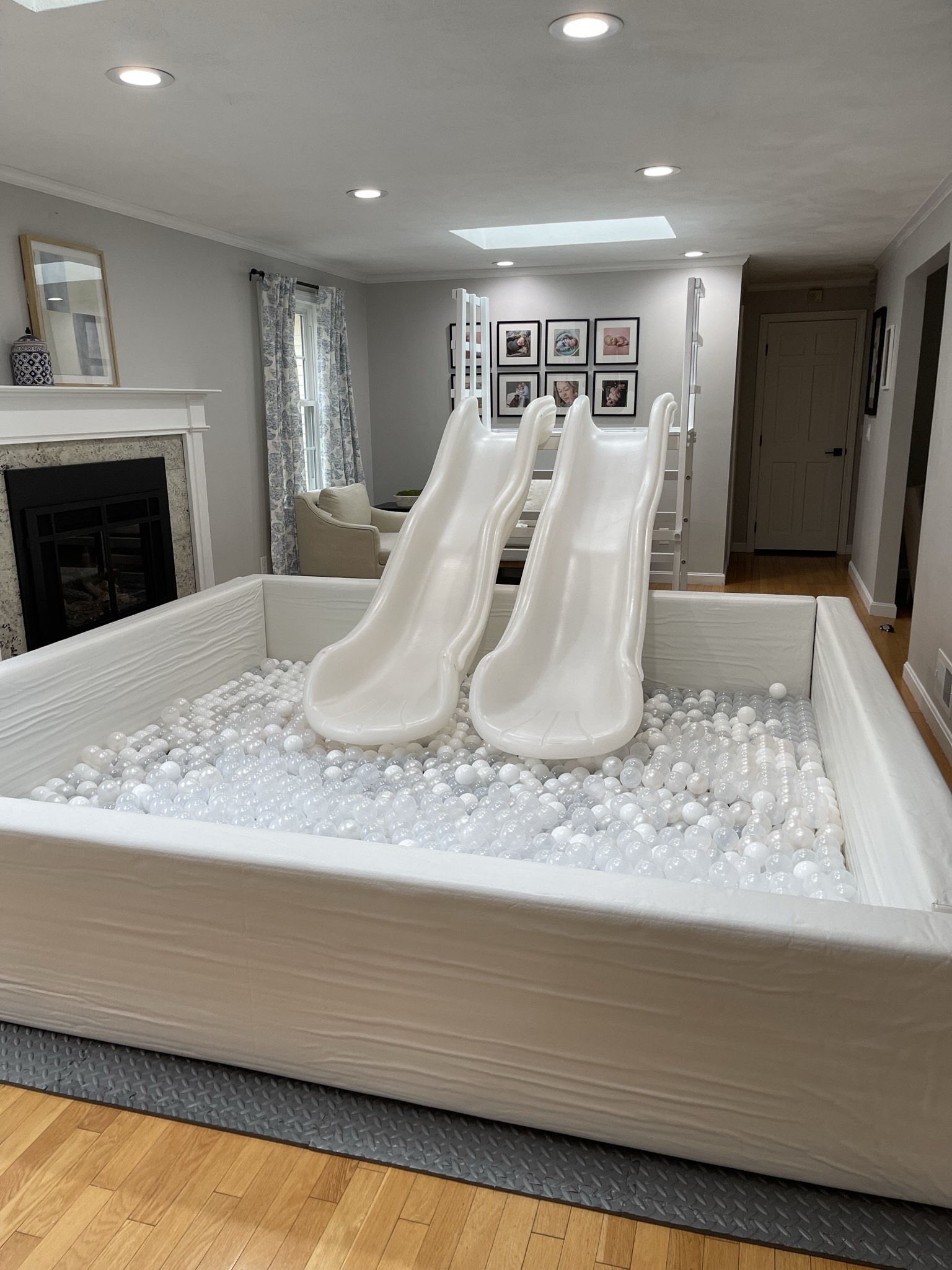 White Bounce House Rentals RI