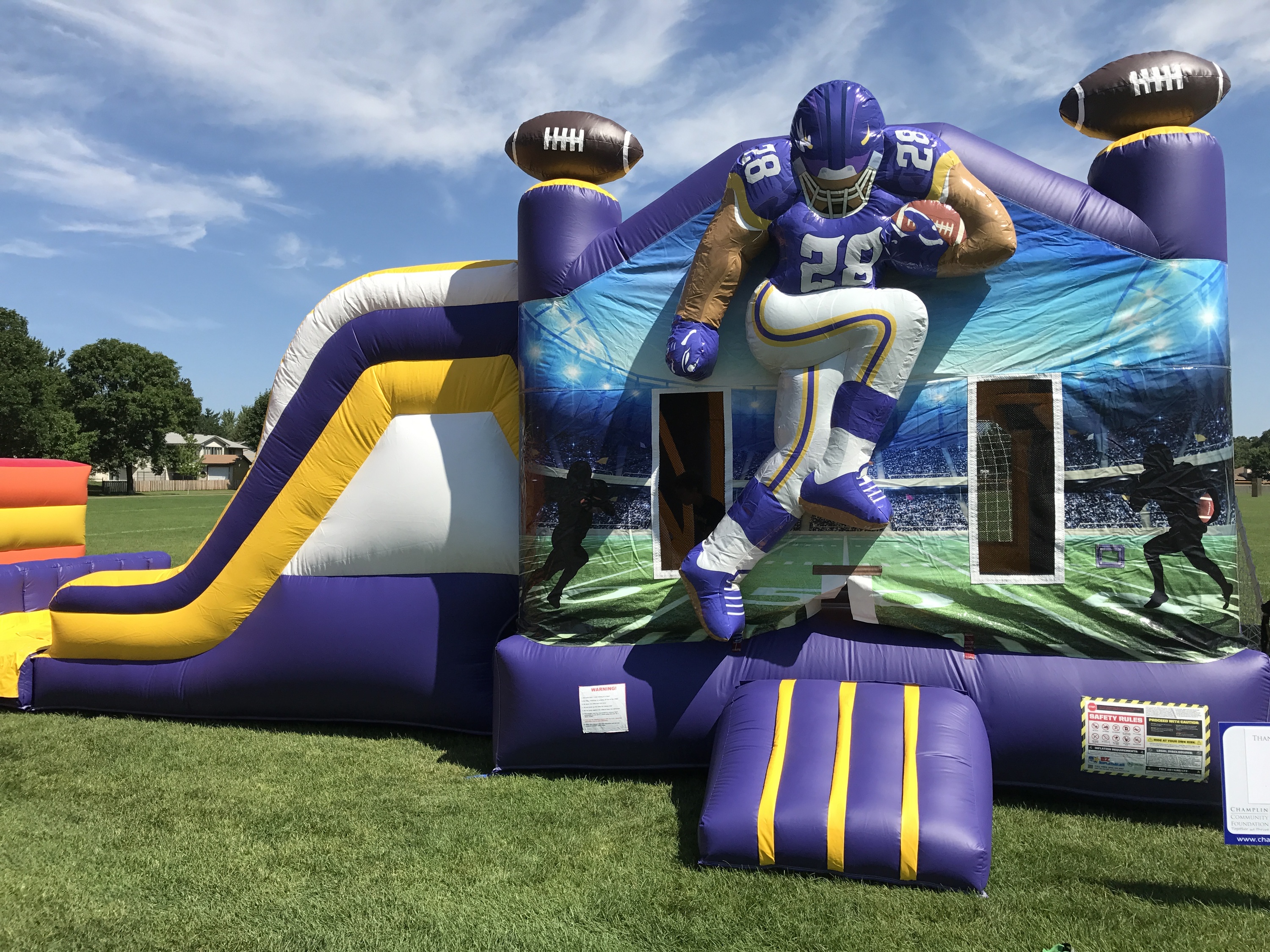 Now Hiring USA Inflatables Help Wanted Minneapolis MN.