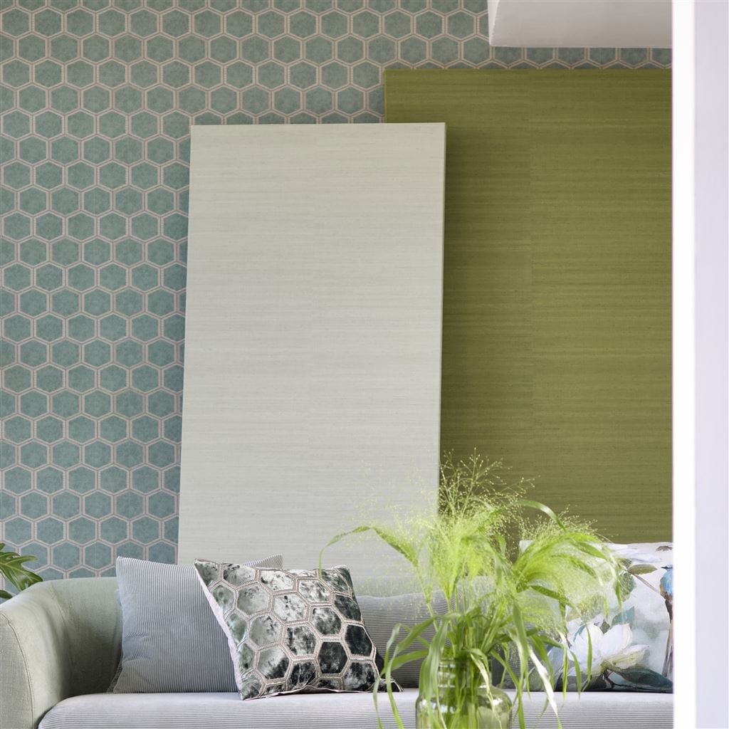Wallpaper whole room or a feature wall? Why the former is better! The