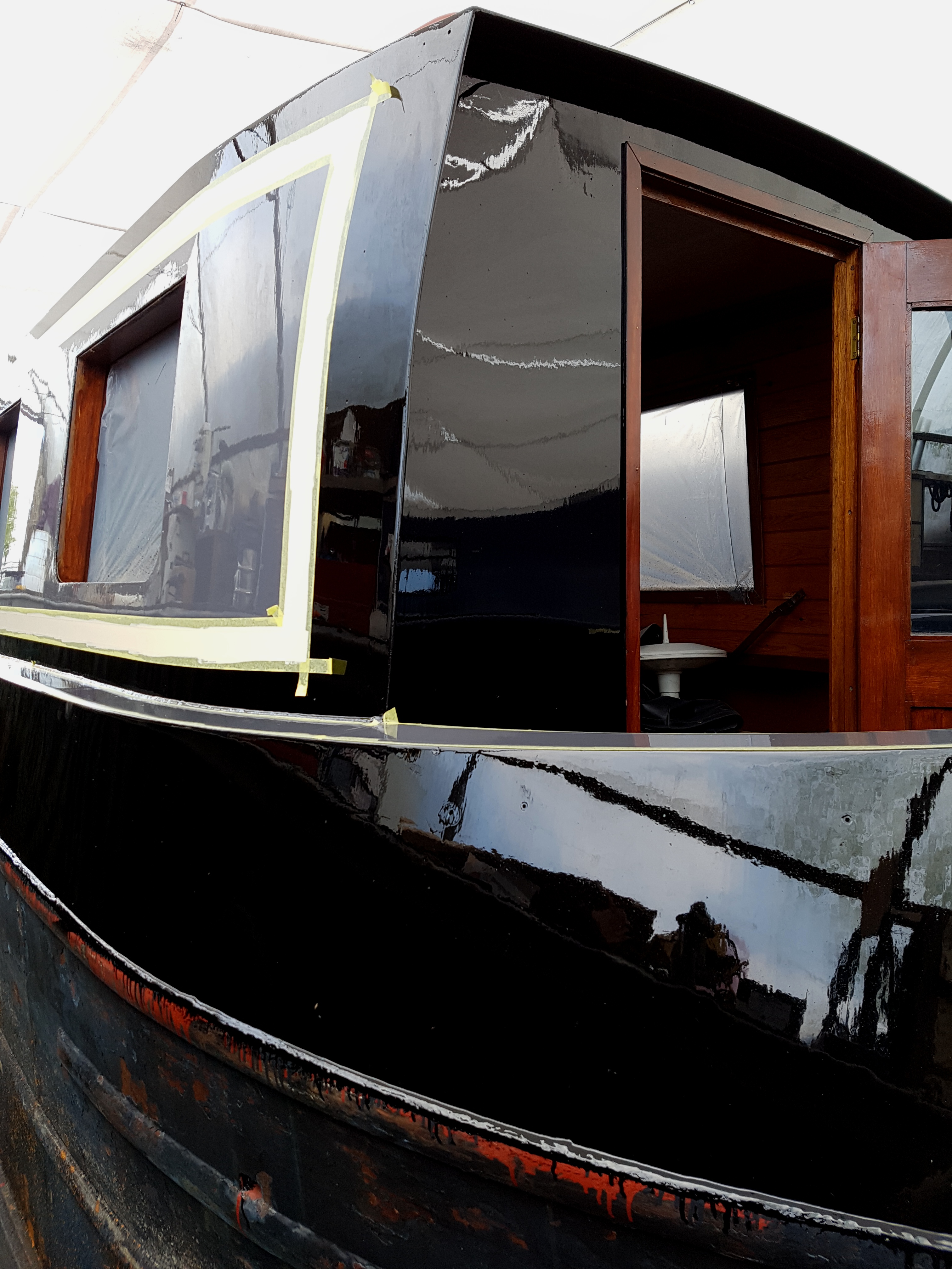 Painting Narrowboats and Widebeams at Baxter Boatyard