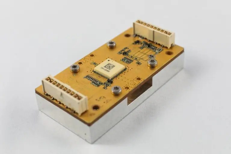 GaN amplifiers amplifiers for pointtopoint microwave and backhaul