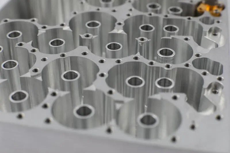 Custom Filters metal cavity, ceramic filters, combline, thinfilm