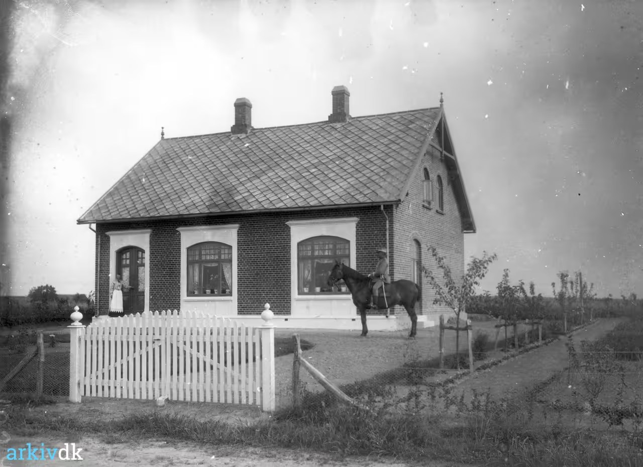 arkiv.dk Gendarmhuset på Bastrup Skovvej 1 ca. 1910.