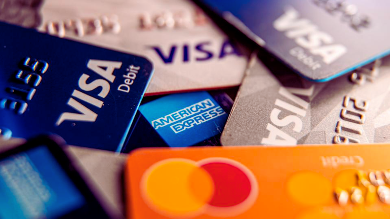 A Brief Guide to Retail Rewards Credit Cards Finances All