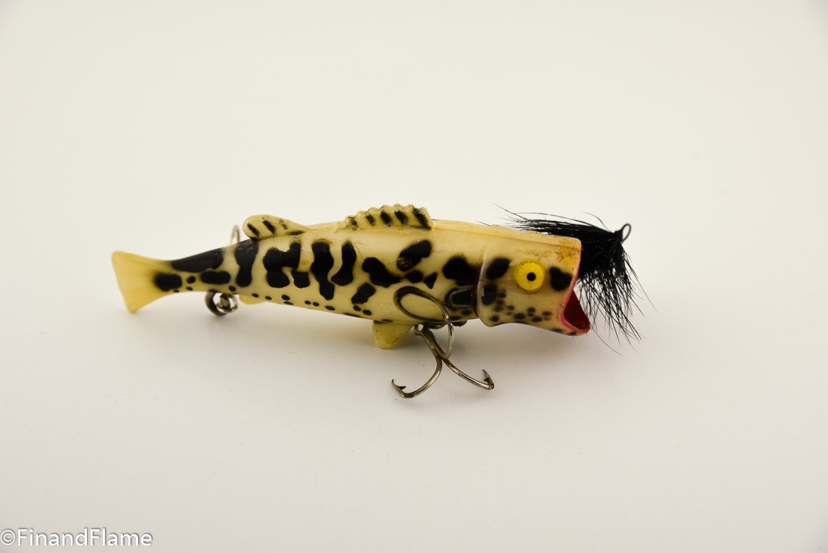 Leurres De Pêche Vintage Betts : Bass Bug Et Bee Pop - Neufs Sous Emballage D'origine (années 90)
