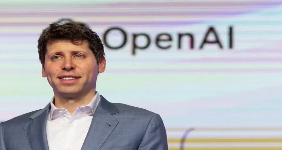 Sam Altman podría retomar control de OpenAI a pocos días de su