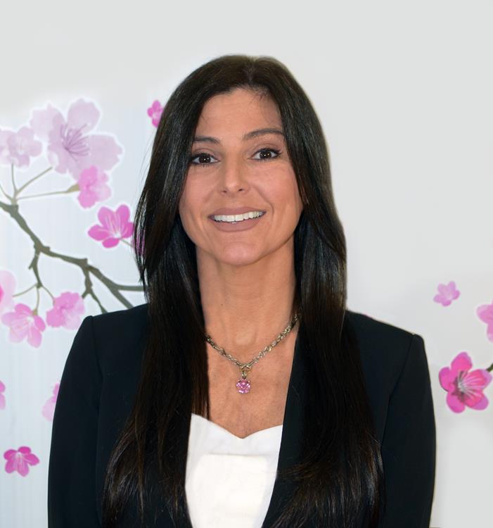 Julia Xelas Real Estate Agent Serving Long Island and Queens in