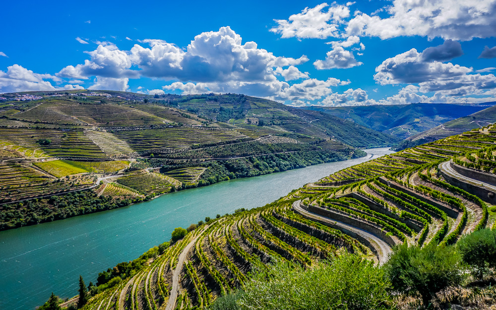Quick Guide to the Douro Valley & Pinhao Finding Beyond