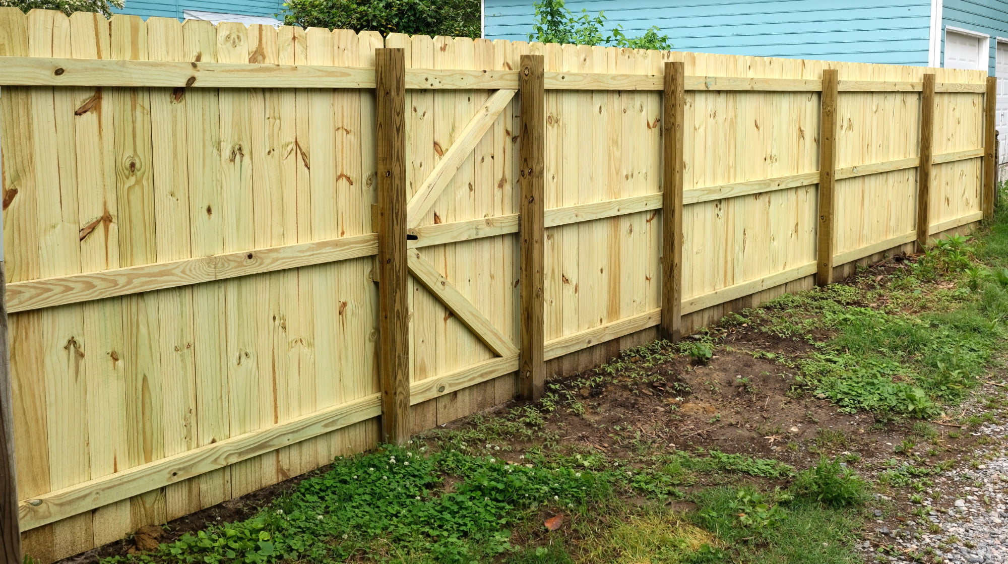 5 Factors to Consider When Hiring Fence Companies Finding Farina