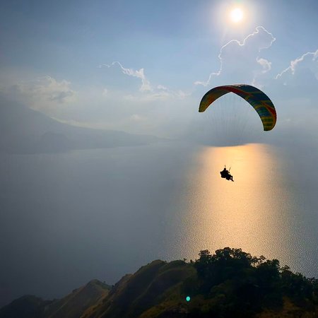 paragliding lake atitlan
