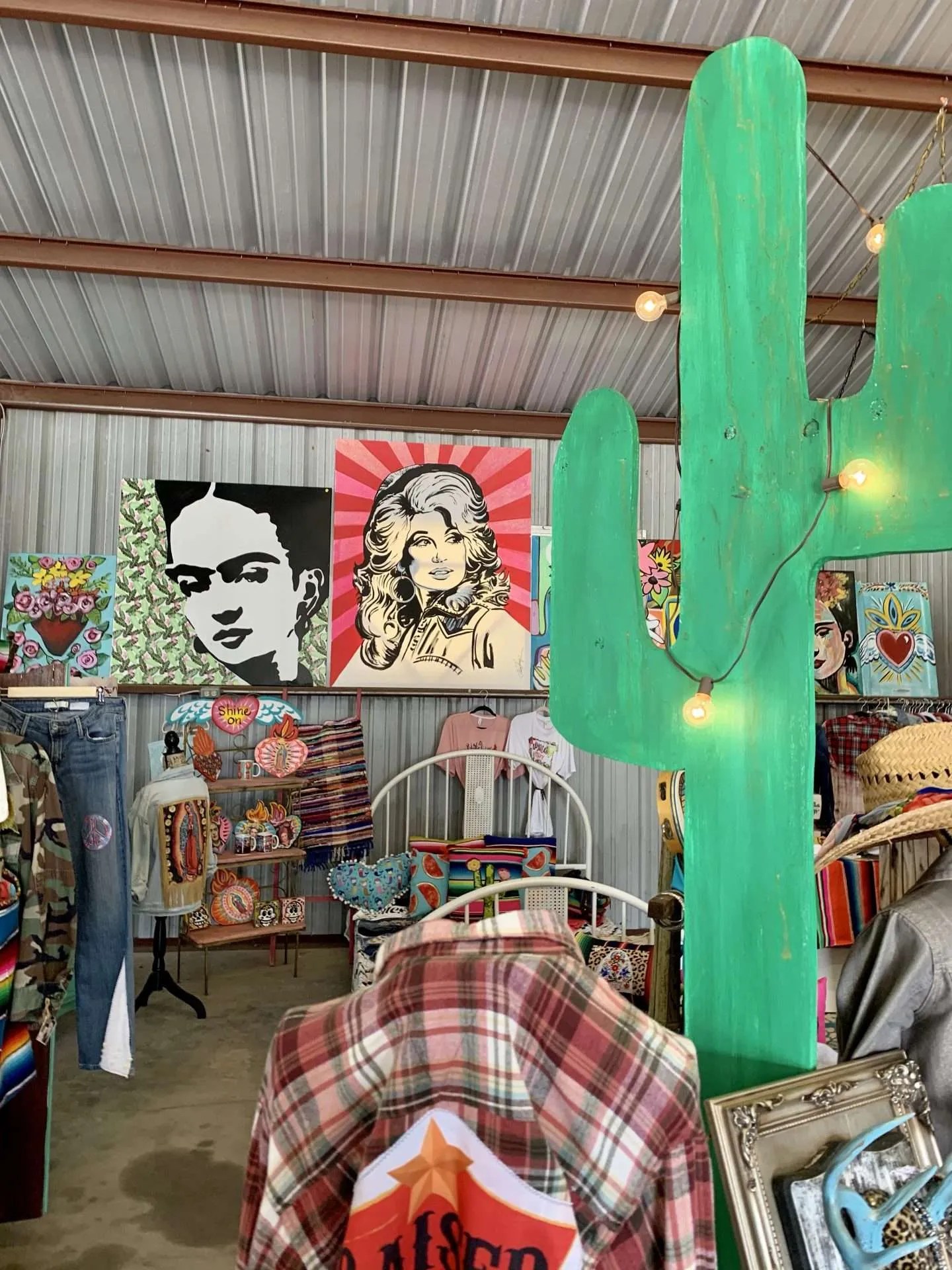 The Famous Round Top Antique Show What I Wish I Knew Before My First